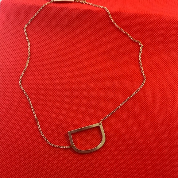 Letter D necklace - Picture 2 of 4